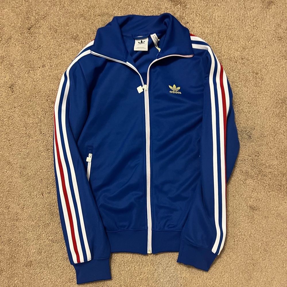 BRAND NEW W/TAGS: Men Adidas jogging suit
